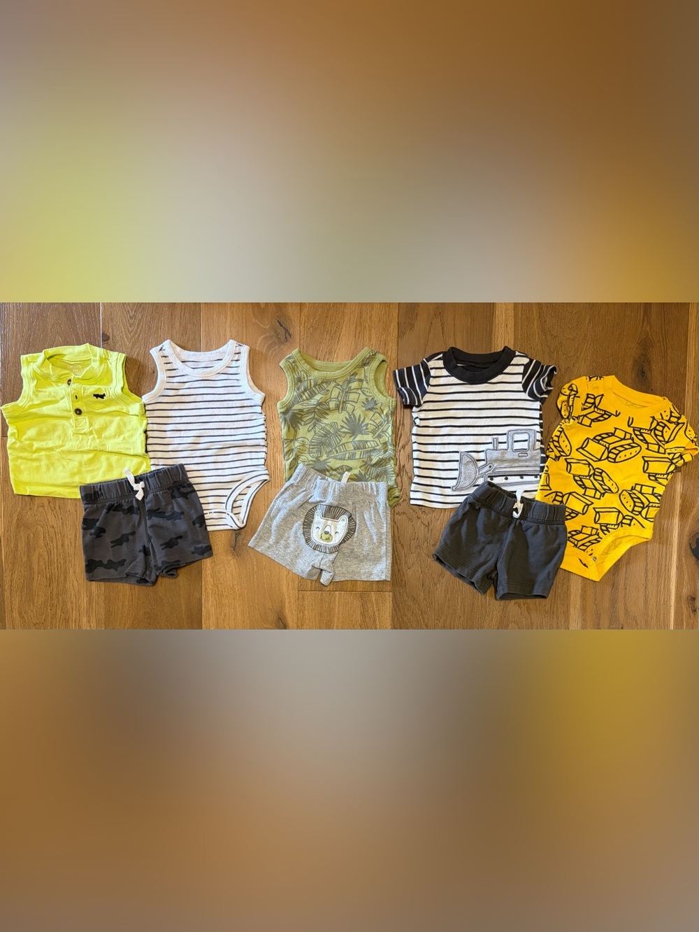 Carter’s 0-3 boys bundle - 5 outfits